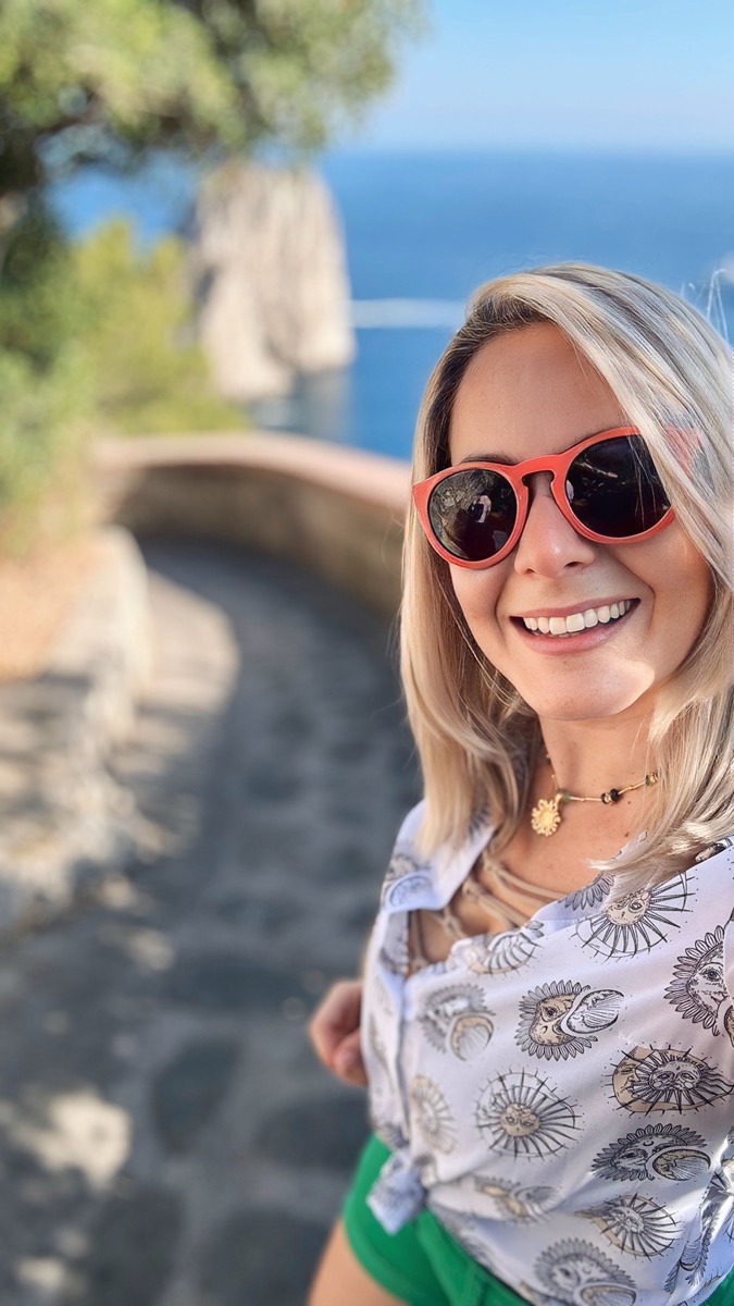 Yane en la costa de Capri